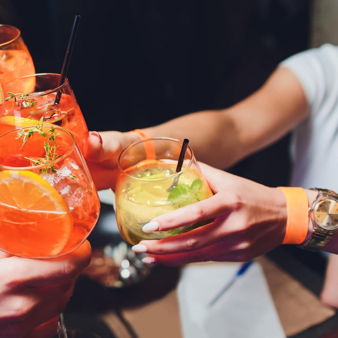 SCHOTT ZWIESEL After Work Drinks Viña, Set mit 4 Bechern, 4 Glastrinkhalmen und 1 Baumwollbürste, sp