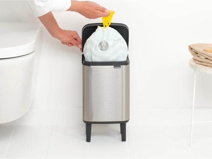 Brabantia - Mülleimer Bo Hi 4L mit Soft-Close-Deckel, herausnehmbarem Inneneimer und Transportgriff