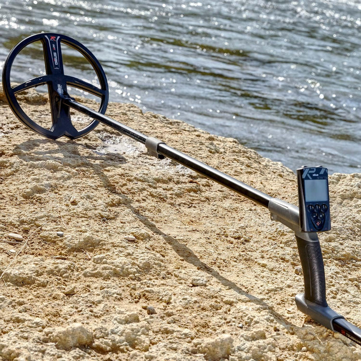 XP Metal Detectors Deus - Wetterfest und vollständig kabellos, ideal für die Schatz- und Reliktsuche