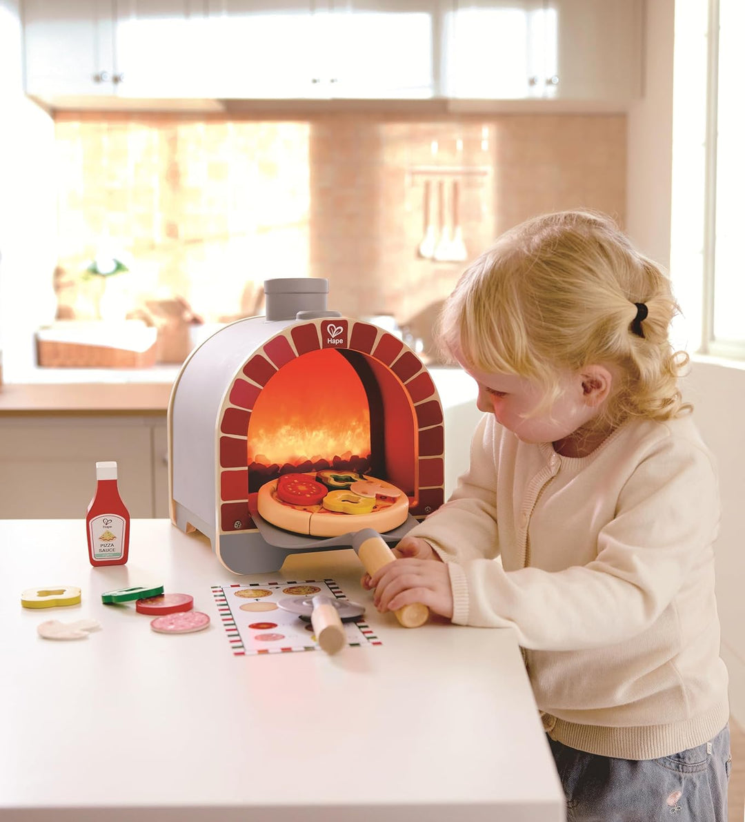 Hape Pizzaofen mit realistischen Brennholzeffekt und passenden Geräuschen – Rollenspiel-Kochset mit