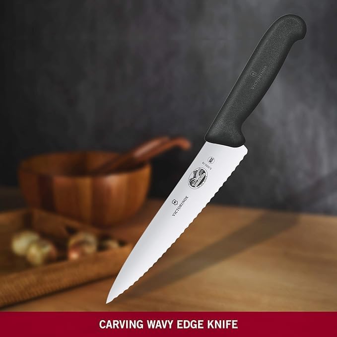Victorinox Fibrox Kochmesser mit Wellenschliff, Breites Universalmesser für Fleisch, Gemüse und Obst