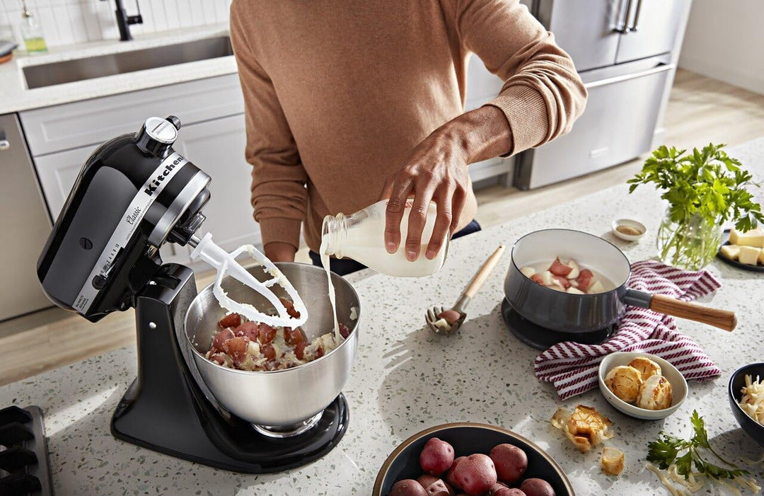 KitchenAid Classic Series K45SS Standmixer mit Kippkopf, 4,5 l, Onyx-Schwarz Onyx Black Mixer, Onyx