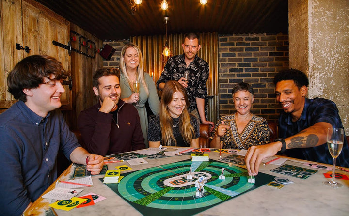 Talking Tables Pferderennen-Brettspiel für Familienspieleabend | Reitjockey, Alter 14+, Geburtstag