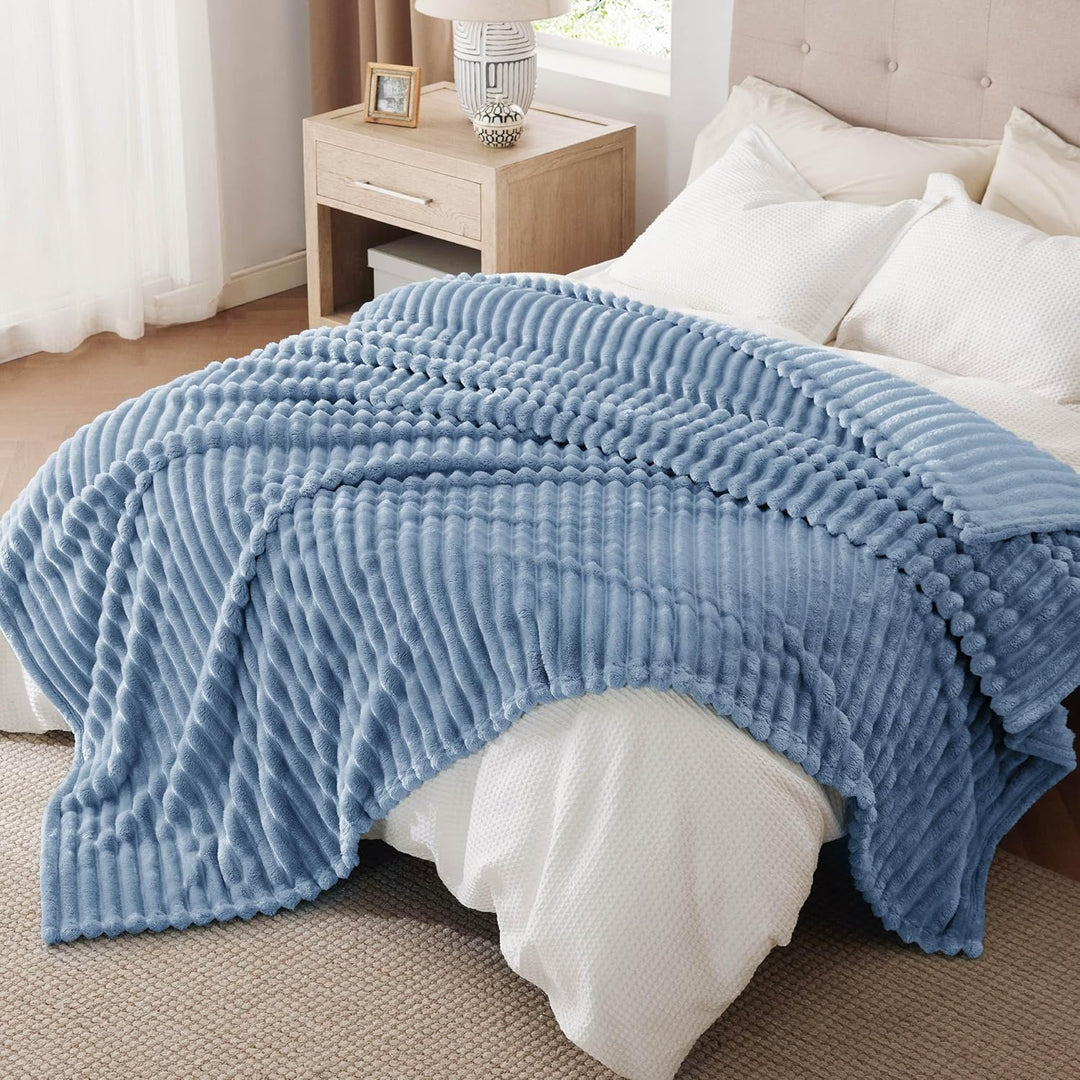 BEDSURE kuscheldecke 220x240 für Zimmer Deko - Tagesdecke, Wolldecke & Fleecedecke, Sofadecke, Weich
