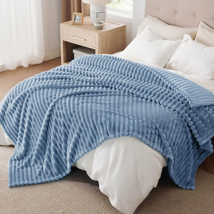 BEDSURE kuscheldecke 220x240 für Zimmer Deko - Tagesdecke, Wolldecke & Fleecedecke, Sofadecke, Weich