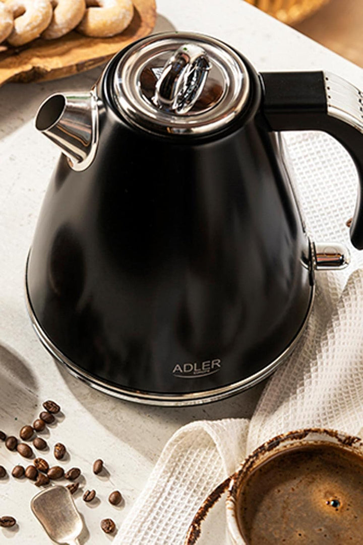 Adler AD 1343 Wasserkocher aus Metall, 1,5 l, Schwarz 1.5 Liter Schwarz, 1.5 Liter Schwarz