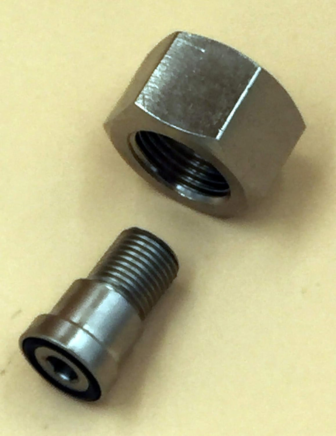 HTD Hochdruckanschluss für Edelgas W21.8 Überwurfmutter mit Anschlussstutzen G 1/4"