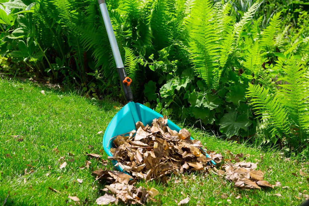 Gardena combisystem-Schaufel-Rechen: Handlicher Schaufel-Rechen zum Zusammenfegen und Aufheben von L