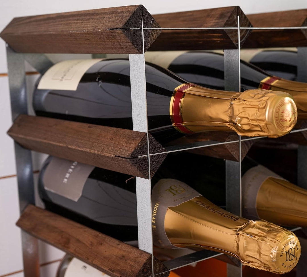 Weinregal für 30 Flaschen. Dunkles Holz, geliefert unmontiert