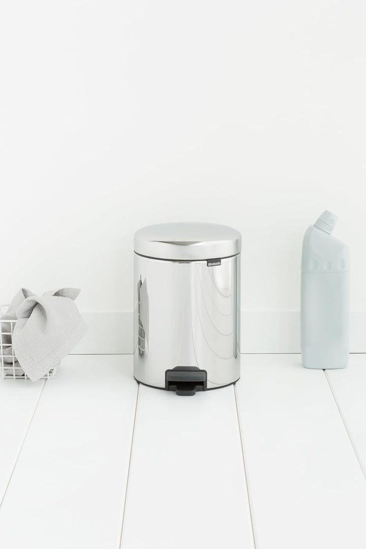 Brabantia Treteimer mit Inneneimer aus Kunststoff, stahl, Brilliant Steel, 5L, Brilliant Stahl 5 Lit