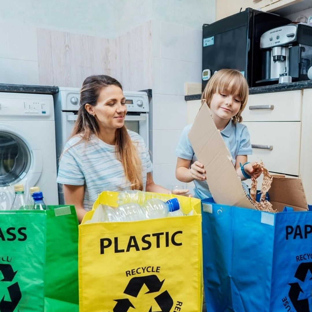 Bereiten Sie Tvaschen, Satz 3, Plvastik, Glas, Papier auf Recycling-Taschen, Recycling-Taschen