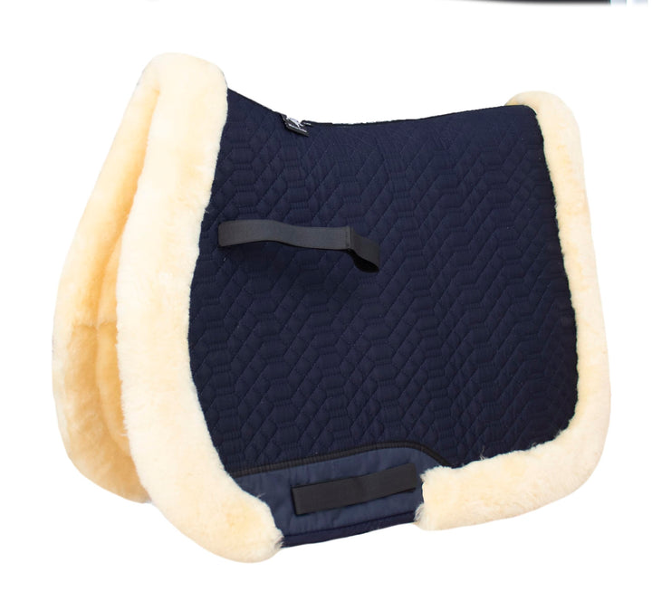 Engel Reitsport | SCHABRA3-VSS-MAR-MED | Schabracke | Lammfell Fully Lined | Steppstoff | Fellkranz