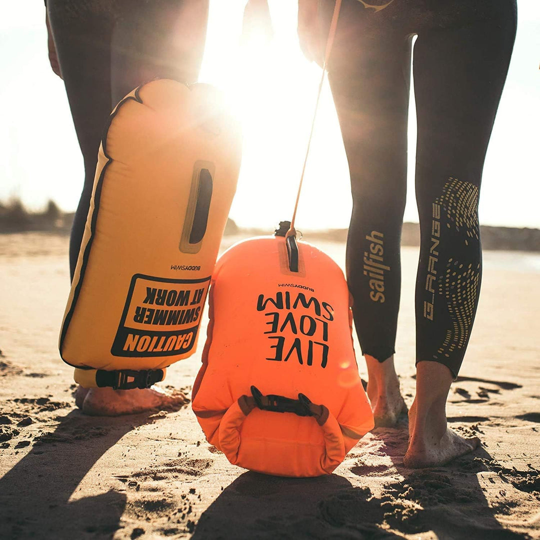 Set Freiwasser Schwimmboje 20 Liter und Badekappe. Sicherheitsschwimmboje für das Schwimmen im offen