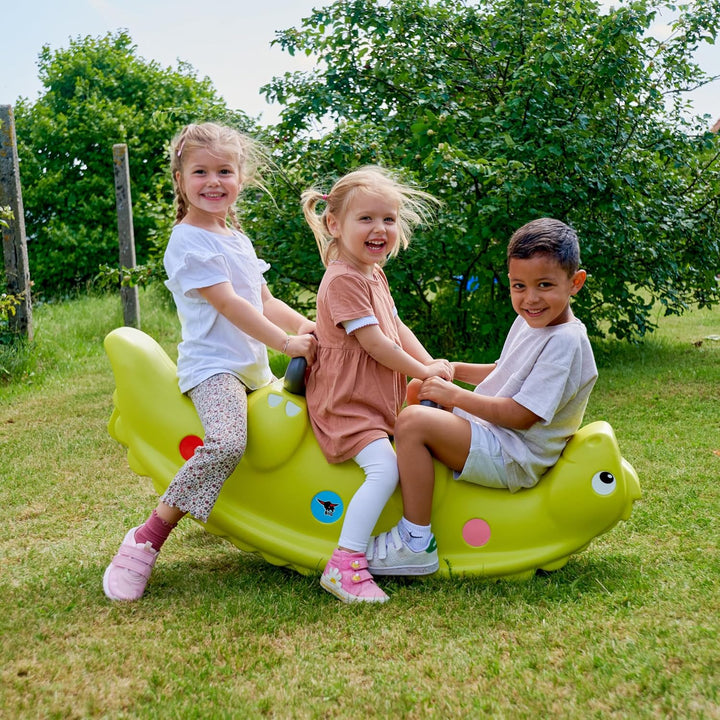 Big Sammy Rocker - Kinderwippe für 1 bis 3 Personen, mit süssen Rückenschuppen und stabilen Griffen,