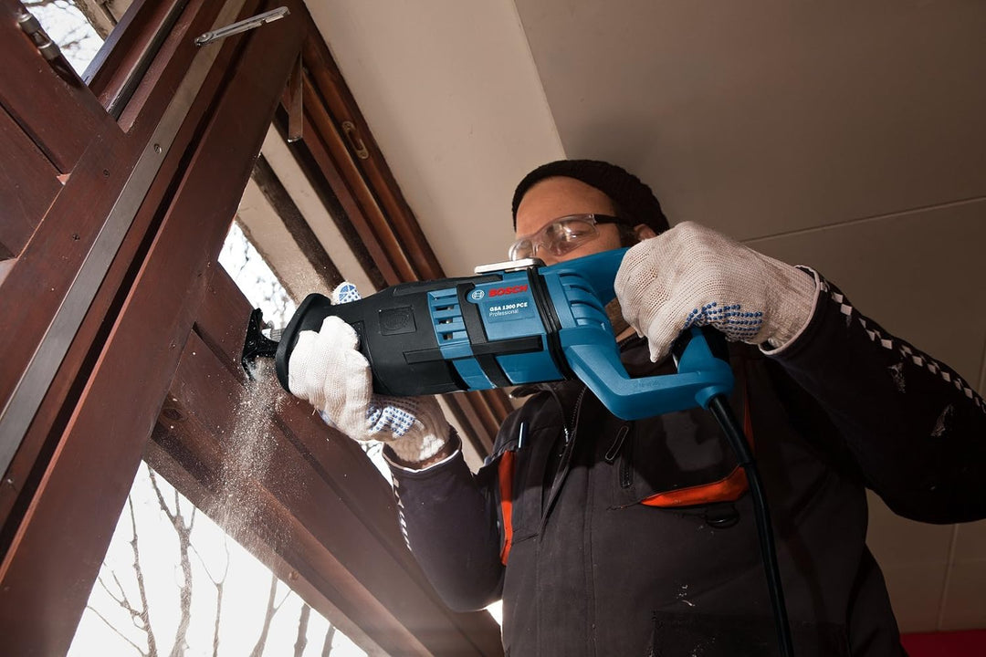 Bosch Professional Säbelsäge GSA 1300 PCE (Leistung 1.300 Watt, max. Schnitttiefe: 230 mm, mit SDS u