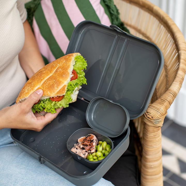 Koziol PASCAL L Lunchbox | mit herausnehmbarem Trennsteg, mit Clipverschluss | biozirkulärer Kunstst