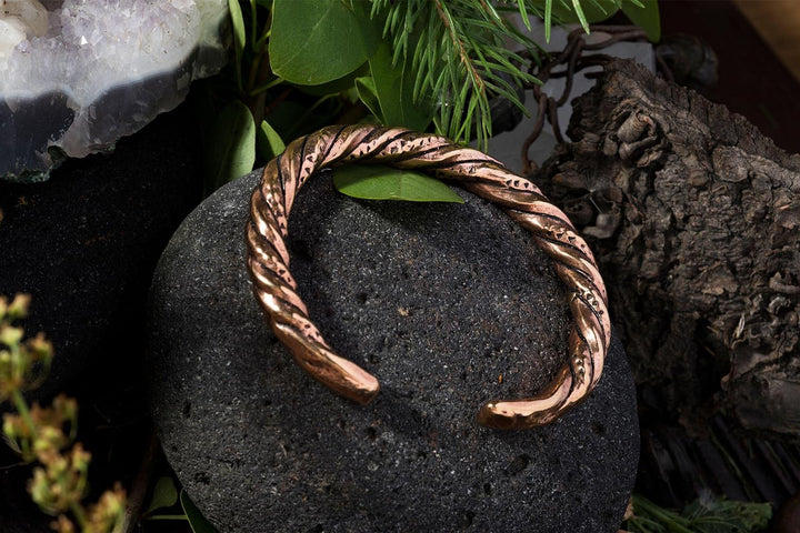 Windalf Wikinger Bronze Armreif FRAYA Ø 6.6 cm Skandinavischer Armschmuck Gekordelt Cosplay Bronzesc