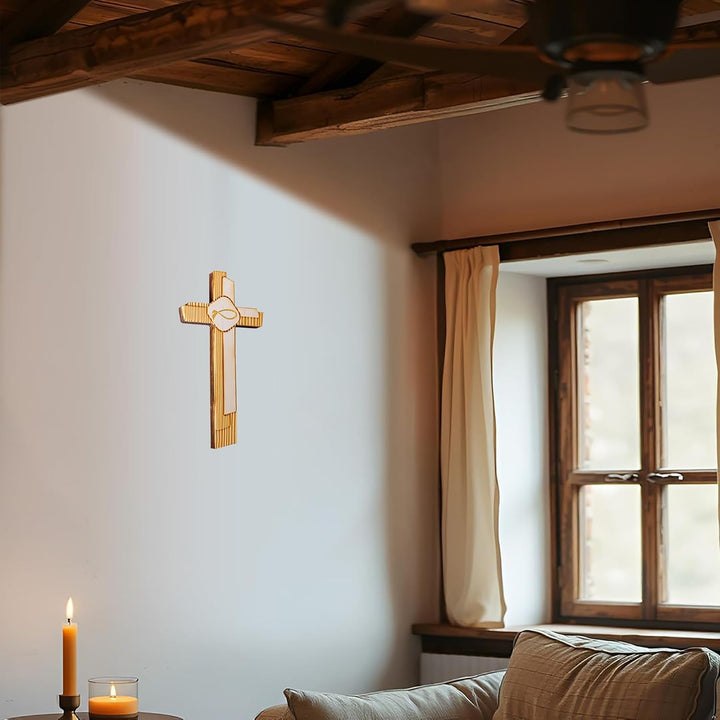 Kaltner Präsente Geschenkidee - 24 cm Wandkreuz Echtes Holz Kreuz Fichte Kruzifix mit Fisch Symbol f