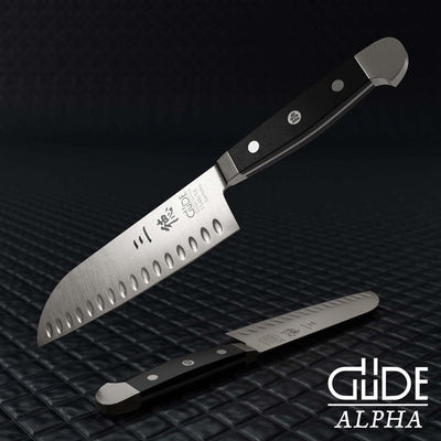 GÜDE Solingen - Santoku mit Kulle geschmiedet, 18 cm, POM schwarz, ALPHA, Doppelkropf, Handmade Germ