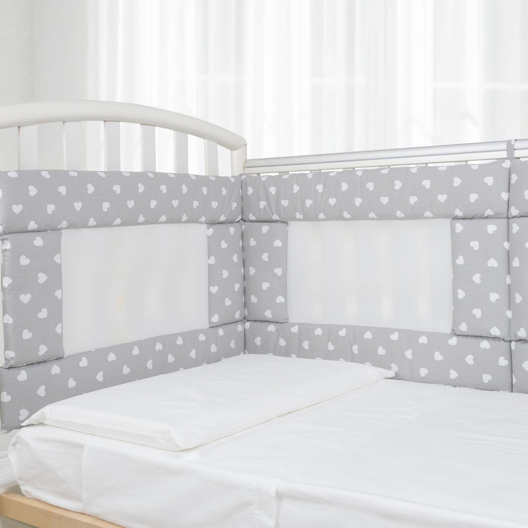 Babysanity - Bettumrandung Babybett mit Baby Air Mesh-System ausgestattet - Der weiche und stabile b