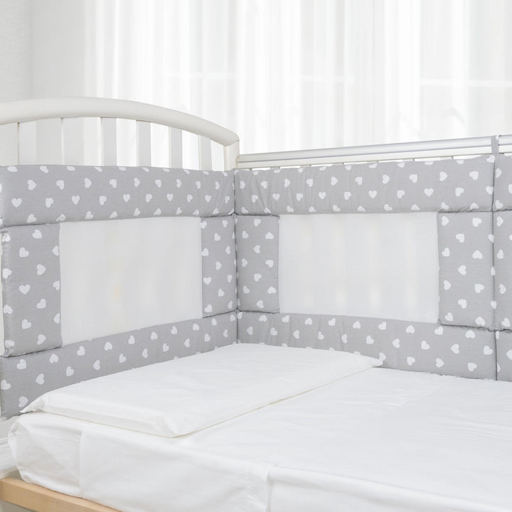 Babysanity - Bettumrandung Babybett mit Baby Air Mesh-System ausgestattet - Der weiche und stabile b