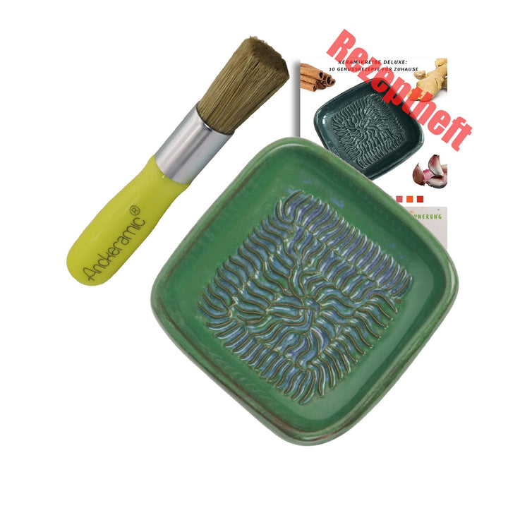 Ceramico Reibeteller &amp; Backpinsel mit Naturborsten, Set aus Keramik für Knoblauch, Ingwer, Muskat, H