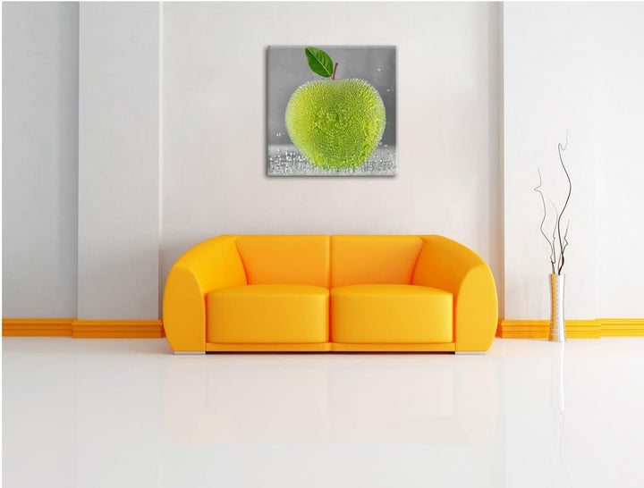 Pixxprint Grüner leckerer Apfel im Wasser, Format: 70x70 auf Leinwand, 70x70