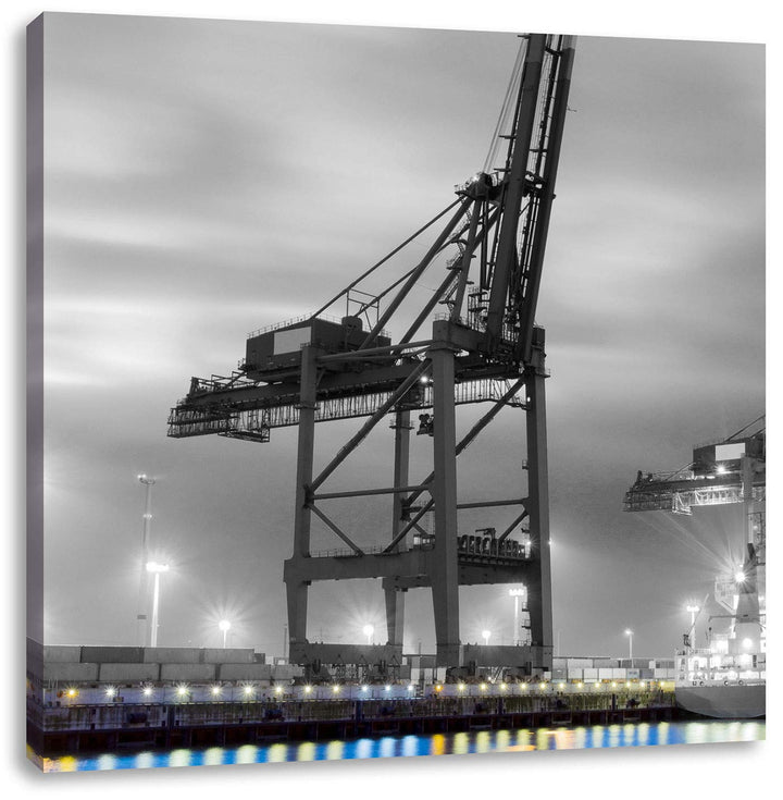 Pixxprint grosser Containerkran im Hafen schwarz/weiss, Format: 70x70 auf Leinwand, 70x70