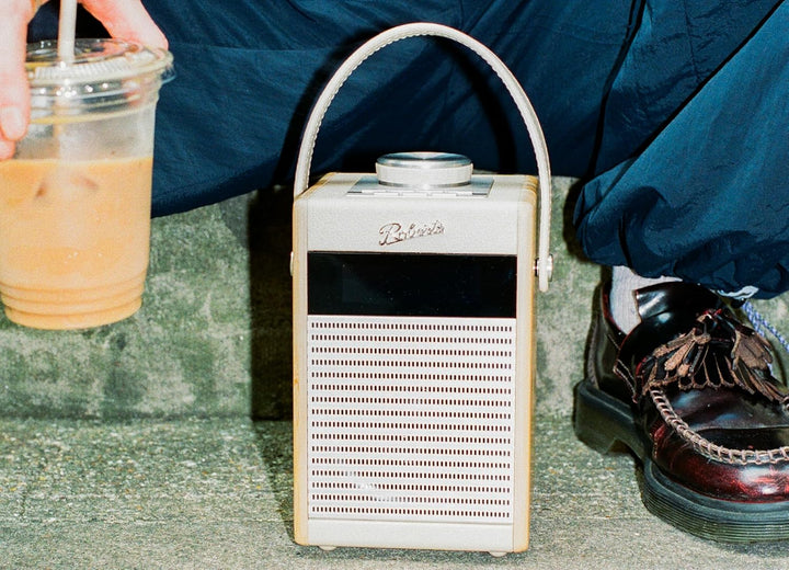 Rambler Midi Retro-Radiowecker, tragbar, Dab+/FM/Bluetooth, cremefarben