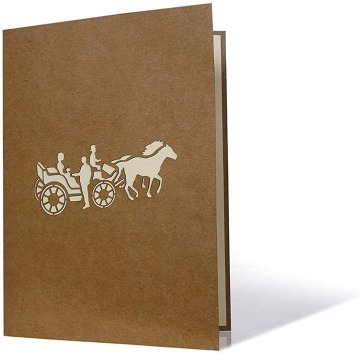 Schöne Karte zur Hochzeit aus Kraftpapier, Paar in Hochzeitskutsche, Karte für Verliebte, Hochzeitsk