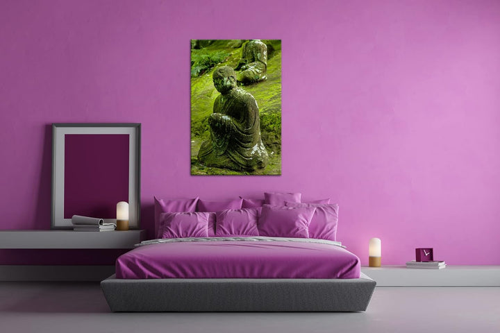 deyoli moosbedeckte Buddha Statue im Format: 80x60 als Leinwandbild, Motiv fertig gerahmt auf Echtho