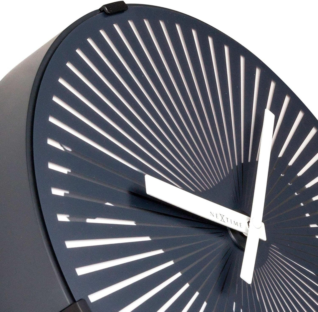 NeXtime Designer Wanduhr Walking Horse, mit optischer Illusion - Pferd läuft, 3218 Schwarz 30 x 7 x