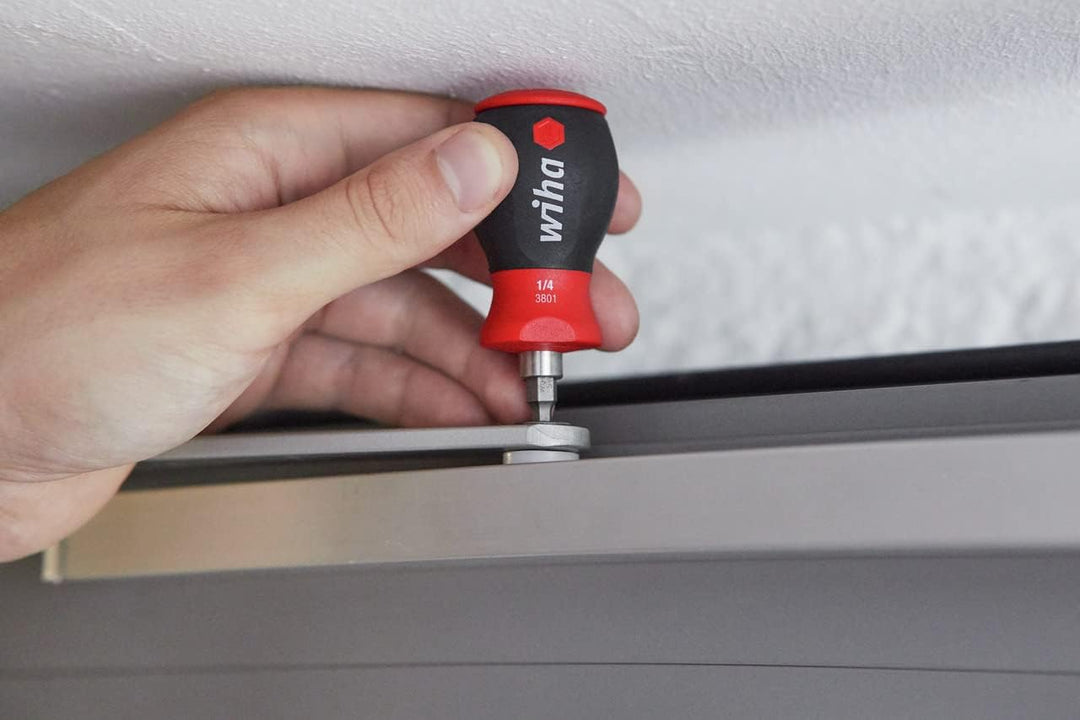 Wiha Schraubendreher mit Bit Magazin magnetisch Schlitz, Pozidriv mit 6 Bits, Stubby, 1/4" in Bliste
