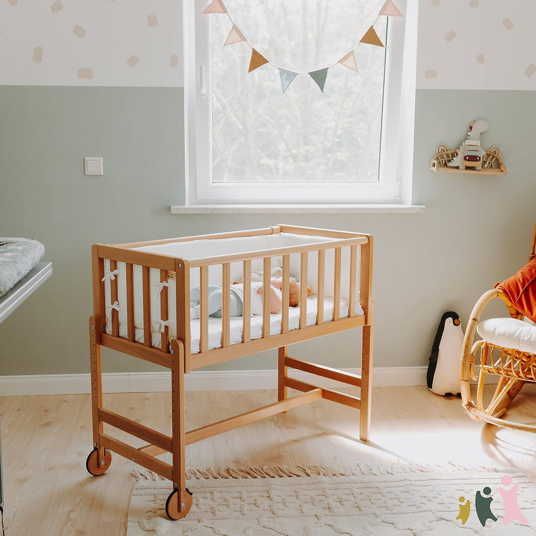 Geuther Beistellbett Betty | 45 cm x 90 cm | 9-Fach Höhenverstellbar | mit Lattenrost aus Massivholz