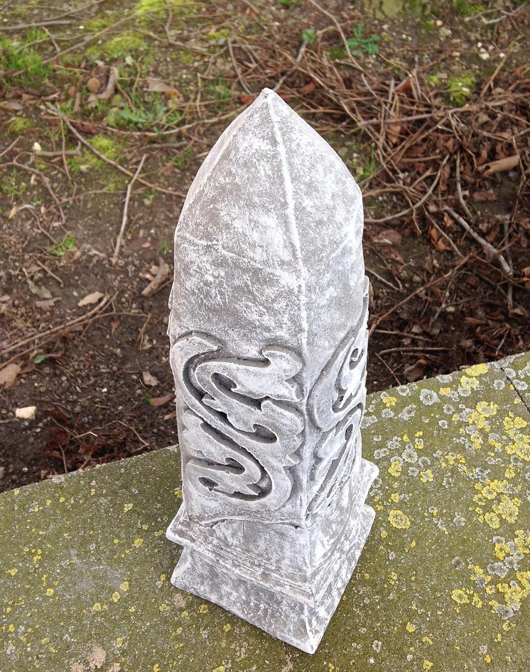 Garten Deko Dekoartikel Steinfigur Obelisk Antik, massiver Steinguss, frostfest bis -30°C