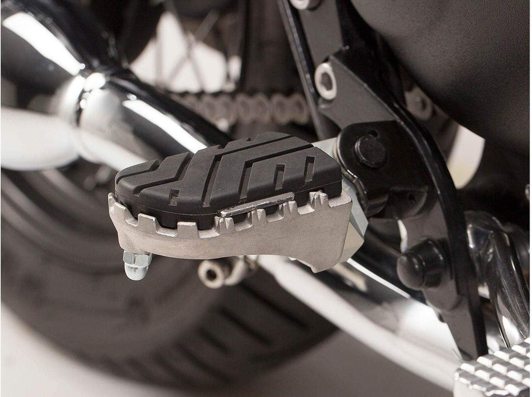 SW-MOTECH ION Fussrasten-Kit für Bonneville/T100 (04-), Scrambler (05-)