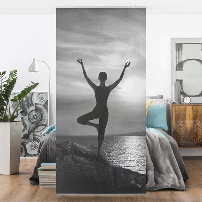 Bilderwelten Raumteiler Yoga schwarz Weiss 250x120cm inkl. transparenter Halterung, inkl. transparen