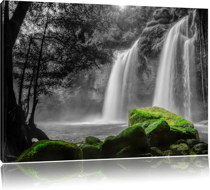 traumhafter Wasserfall im Dschungel schwarz/weiss Format: 100x70 auf Leinwand, XXL riesige Bilder fe