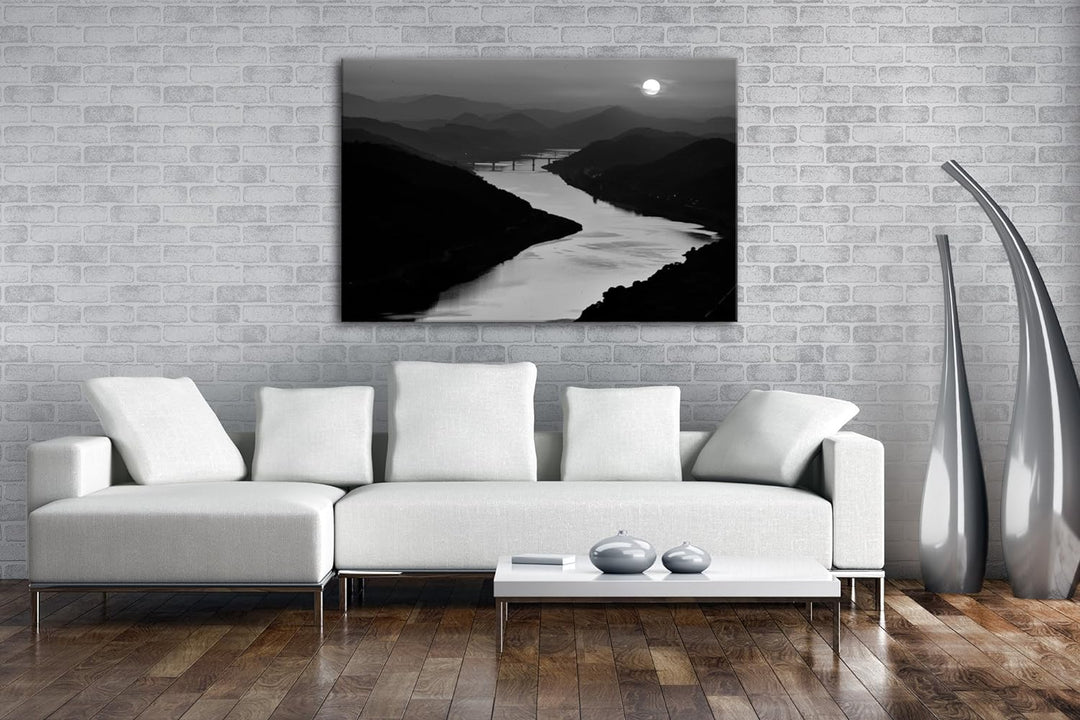 deyoli Dark langer Fluss im roten Sonnenschein Effekt: Schwarz/Weiss im Format: 80x60 als Leinwandbi