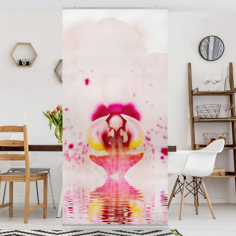 Bilderwelten Raumteiler Gepunktete Orchidee auf Wasser 250x120cm mit transparenter Halterung inkl. t