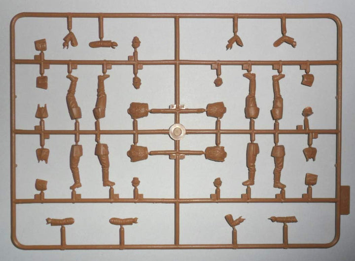 ICM 35103 Sd.Kfz.251/1 AUSF.A with German Infantry Modellbausatz, grau, Mittel