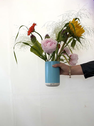 PANTONE Porzellan Vase mit Geschenkbox, Jar, dekorative hochwertige Blumenvase, 1 Liter, Light Blue