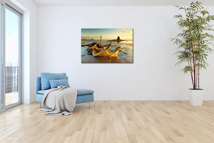 deyoli altes Bootswrack in der Meeresbucht Format: 80x60 als Leinwandbild, Motiv fertig gerahmt auf
