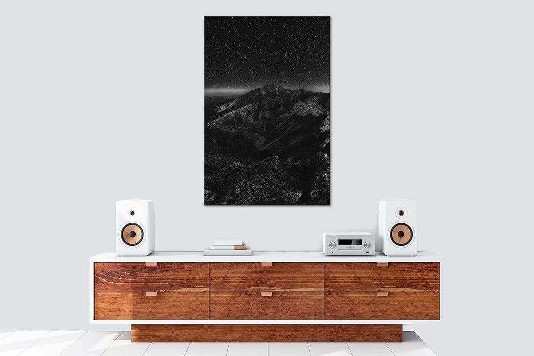 scheinende Nacht über den Bergen Effekt: Schwarz&Weiss, Format: 80x60 als Leinwandbild, Motiv fertig