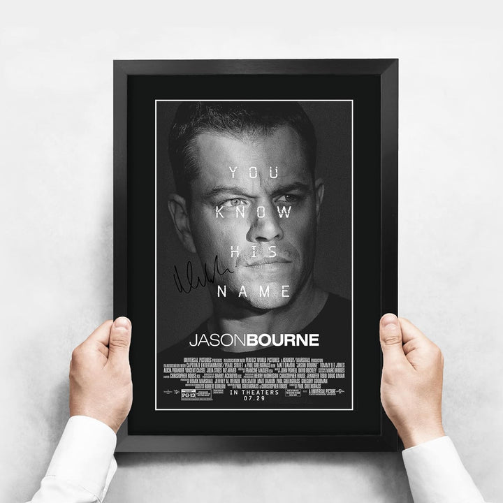 HWC Trading FR A3 Jason Bourne Matt Damon Geschenke Geduckter Poster Signiertes Autogramm Foto für F