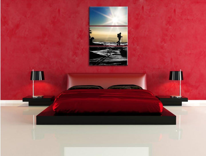 Pixxprint Ski Langläufer auf Berg schwarz/weiss 3-Teiler Leinwandbild 120x80 Bild auf Leinwand