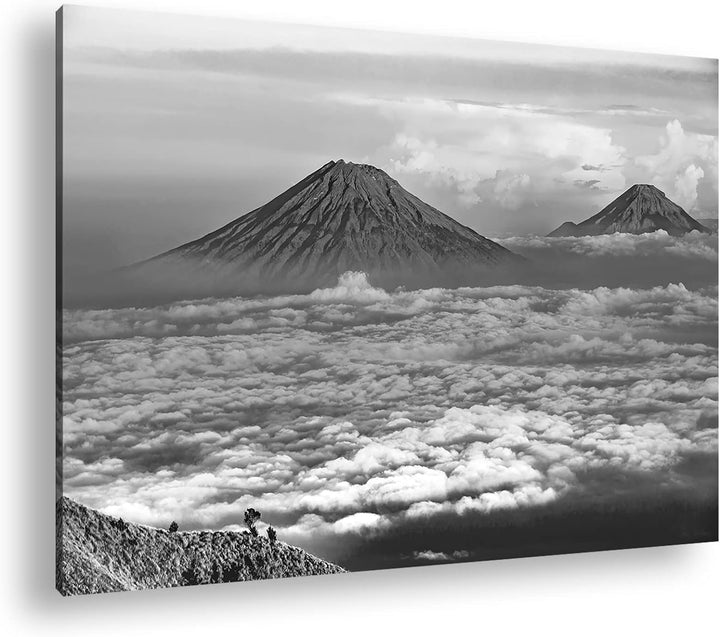 deyoli Vulkane in Java Indonesien Format: 60x40 Effekt: Schwarz&Weiss als Leinwandbild, Motiv fertig