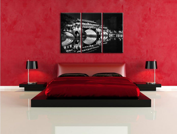 Pixxprint hellerleuchtete chinesische Brücke als Leinwandbild/Grösse: 3 Teilig (120x80) cm/Wandbild/