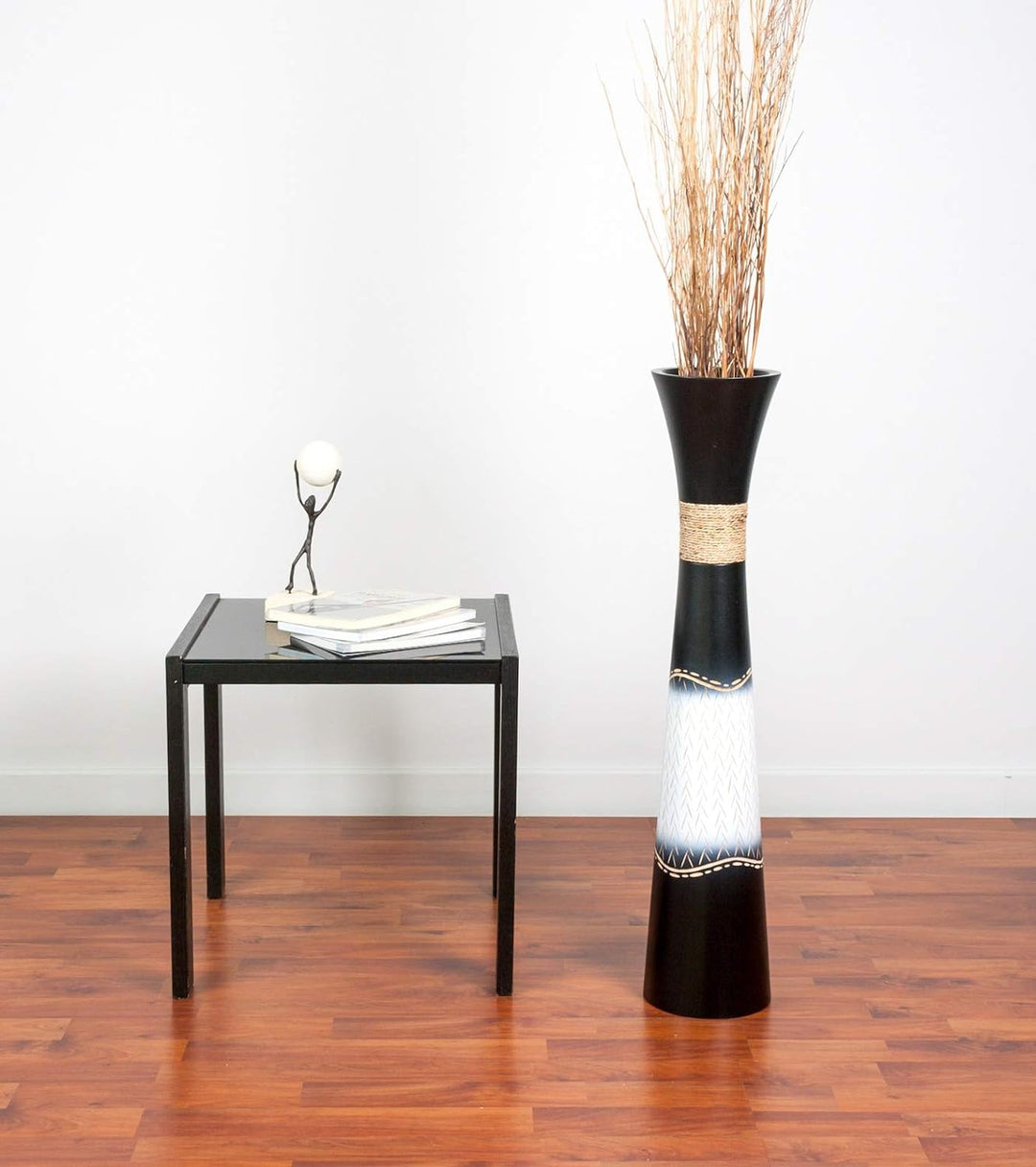 Leewadee Grosse Bodenvase für Dekozweige hohe Standvase Design Holzvase, Holz, 70 cm, Schwarz Weiss