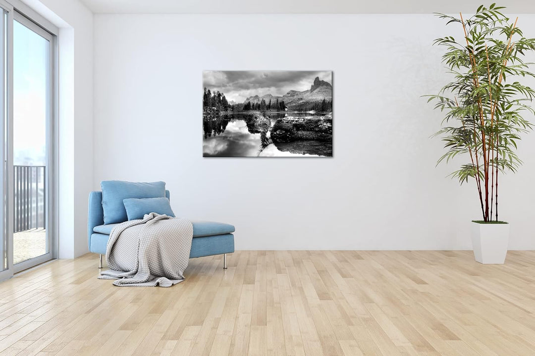 beginnender Winter in den Dolomiten Effekt: Schwarz&Weiss,Format: 80x60 als Leinwandbild, Motiv fert